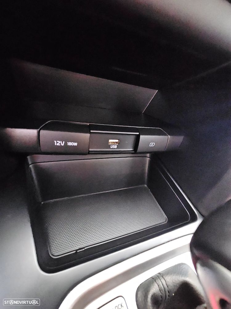 Kia Ceed SW 1.6 CRDi Drive+SRF 7DCT - 17