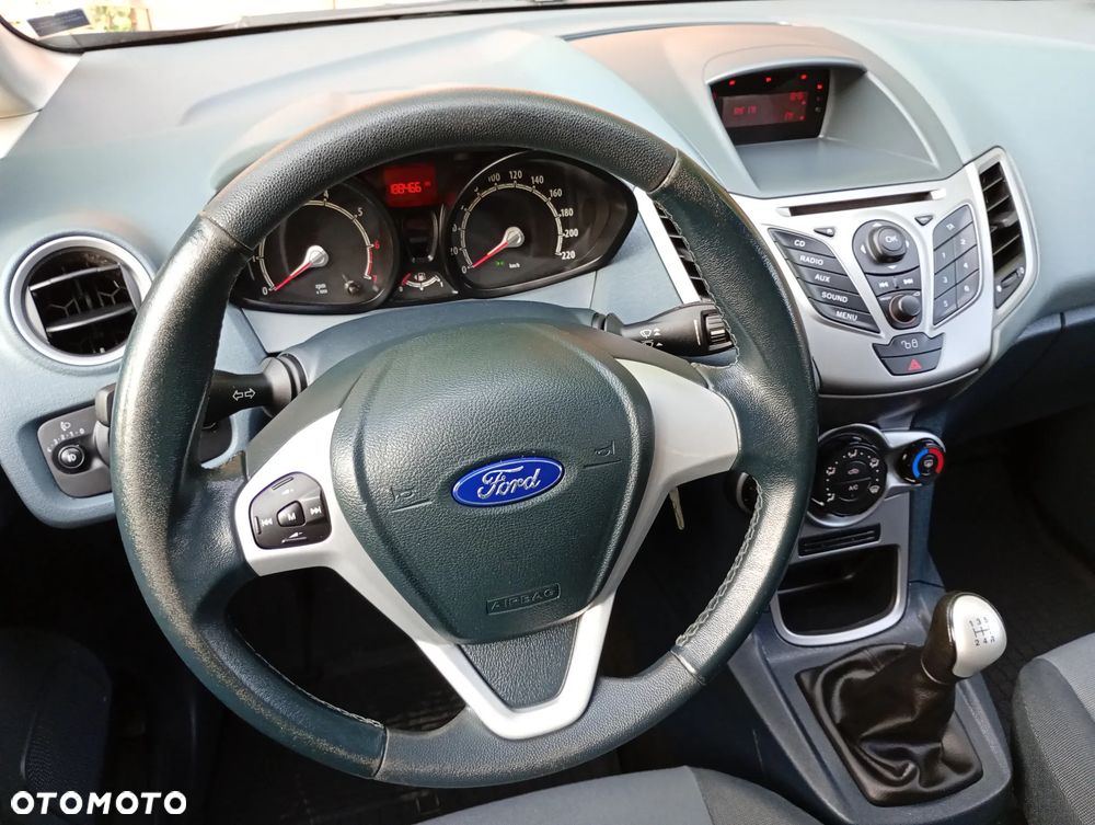 Ford Fiesta 1.25 Viva - 27