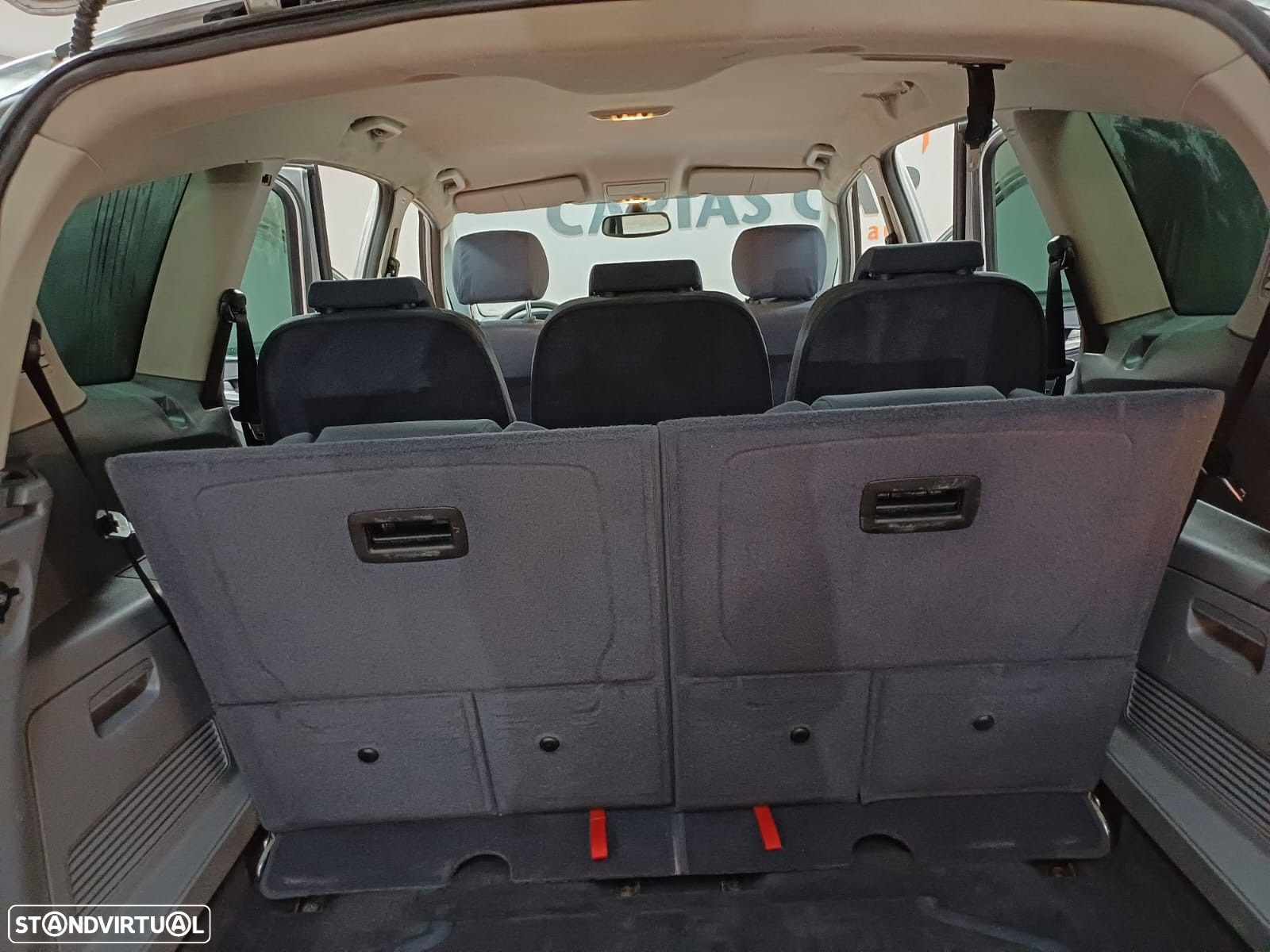 Ford S-Max 1.8 TDCi Titanium 7L - 19