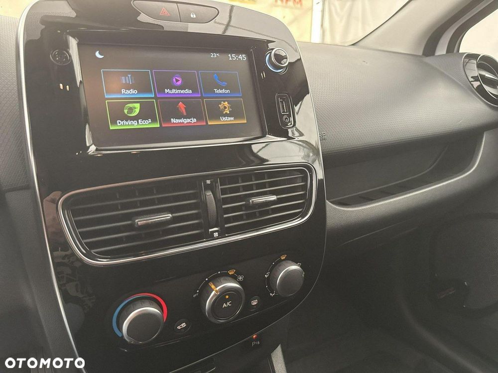 Renault Clio - 25