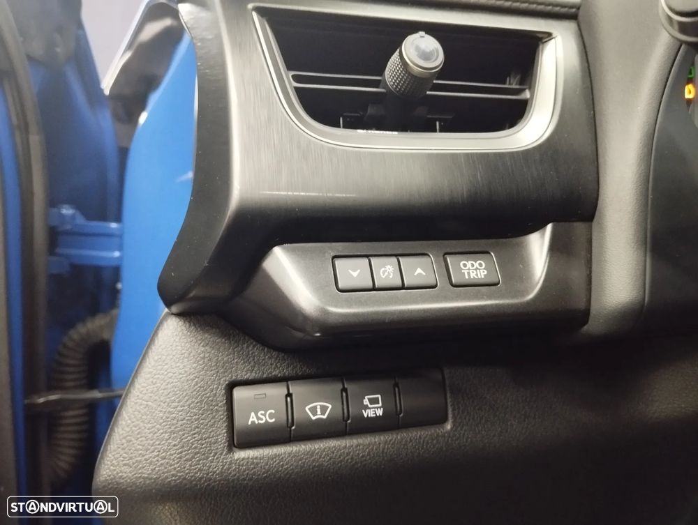 Lexus UX 300e Executive+ - 28