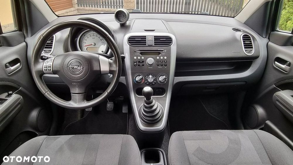 Opel Agila - 12