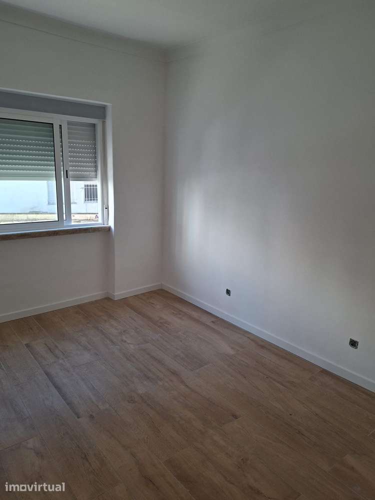 APARTAMENTO T3 no Cacém TODO RENOVADO - Grande imagem: 5/9