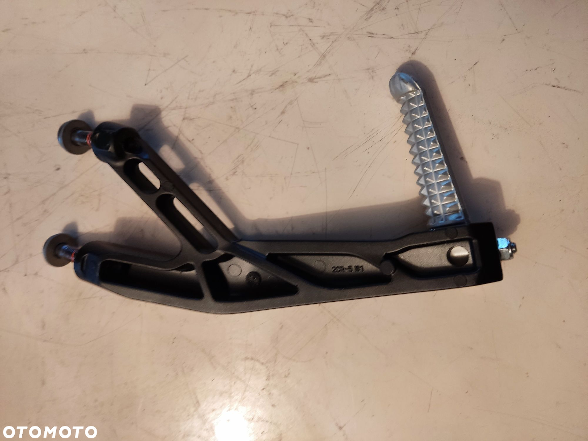 Yamaha R1 R1M RN 32 65 set podnóżek - 4