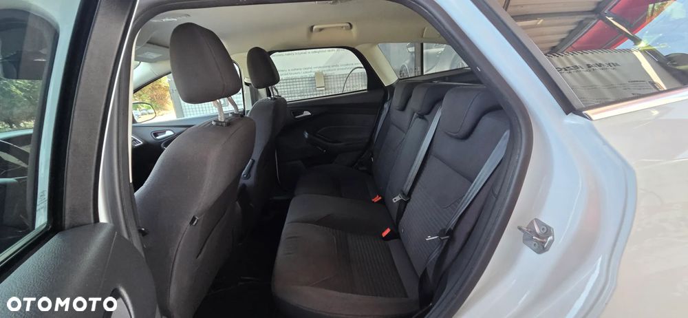 Ford Focus 2.0 TDCi SYNC Edition ASS PowerShift - 33