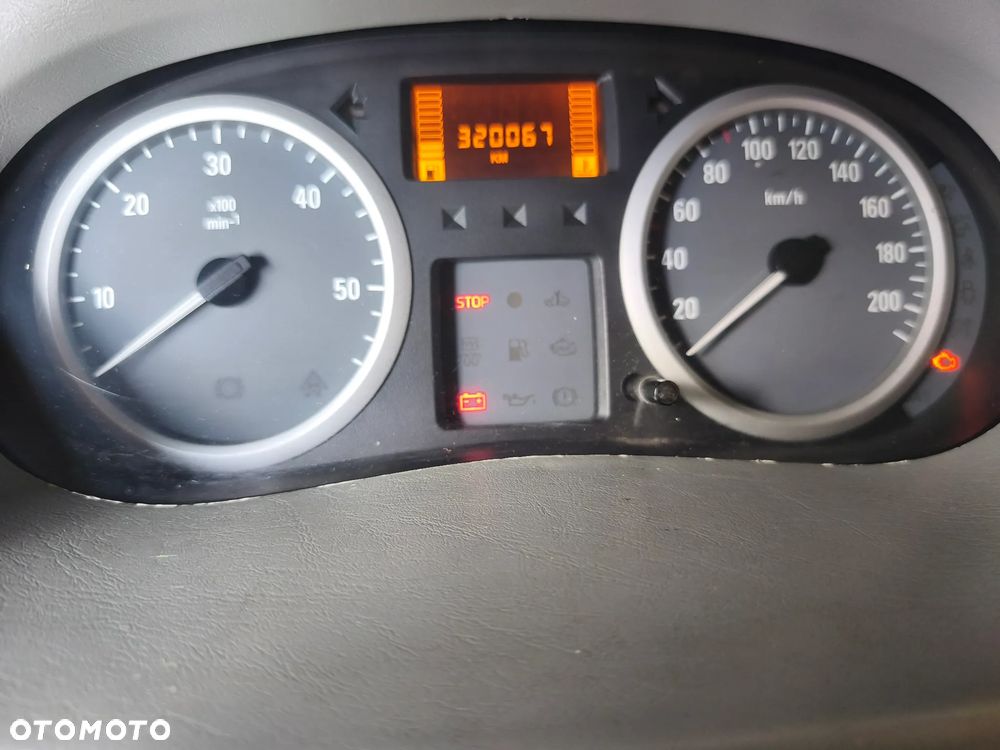 Opel Vivaro - 15