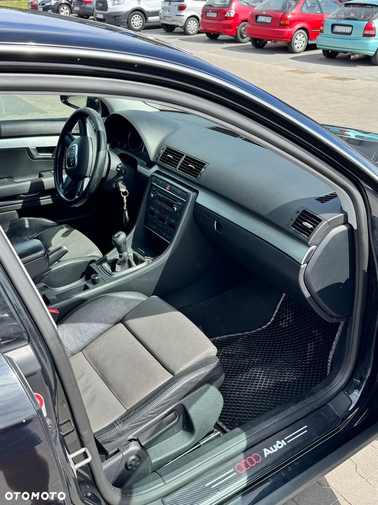 Audi A4 Limousine - 26