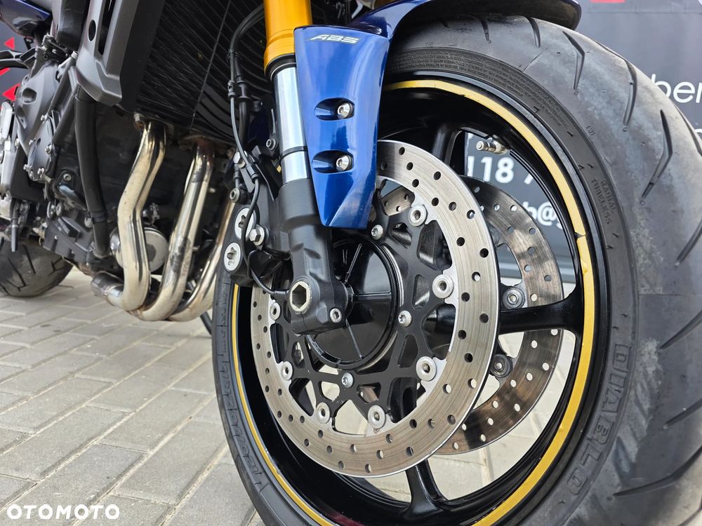 Yamaha FZ - 16