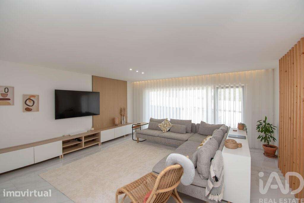 Casa / Villa T4 em Leiria, Pousos, Barreira e Cortes de 208,2 m2 - Grande imagem: 3/38