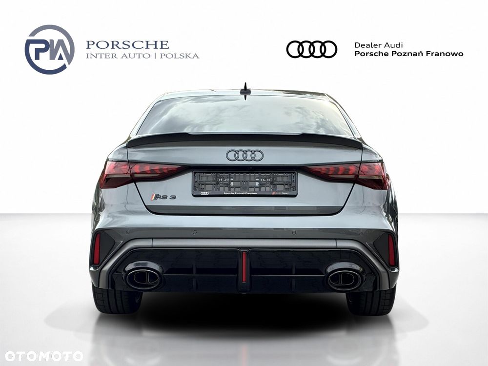 Audi RS3 Limousine - 4