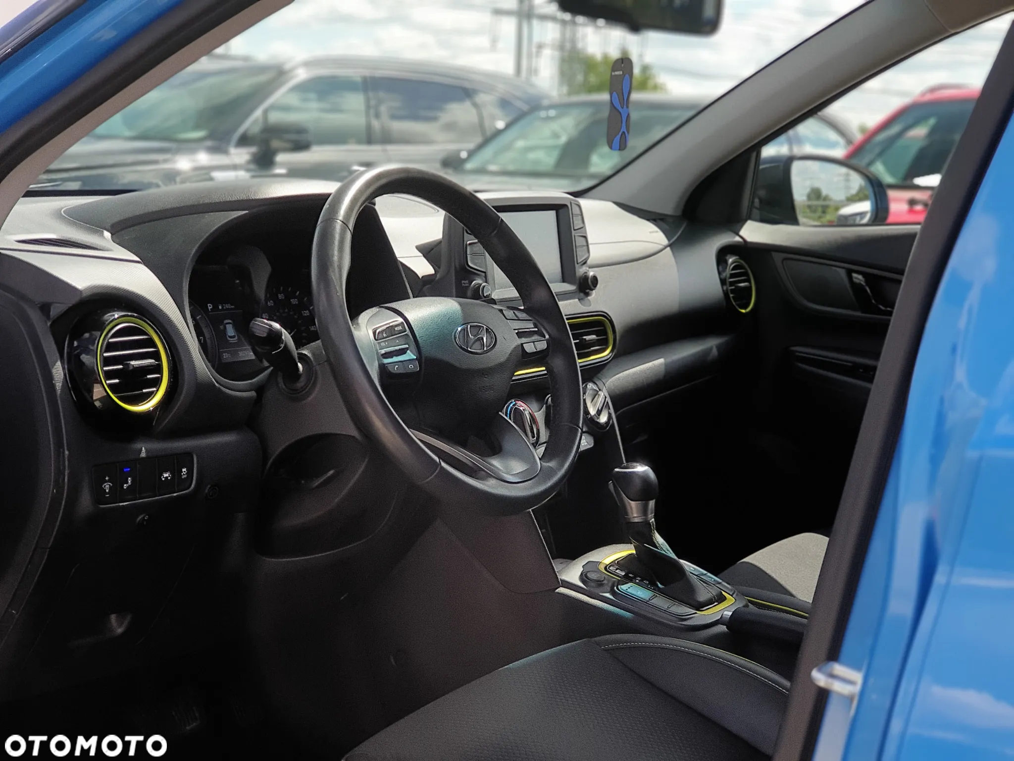 Hyundai Kona - 11