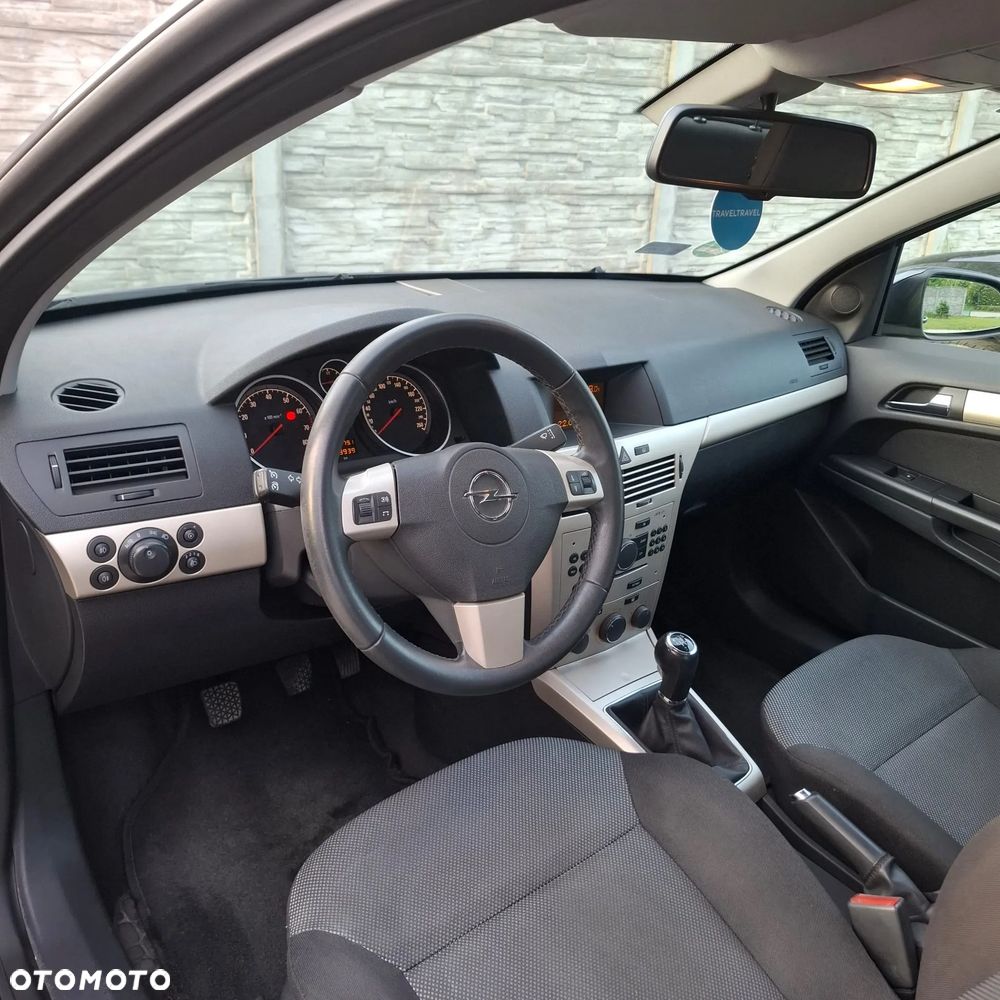Opel Astra 1.6 Enjoy - 17