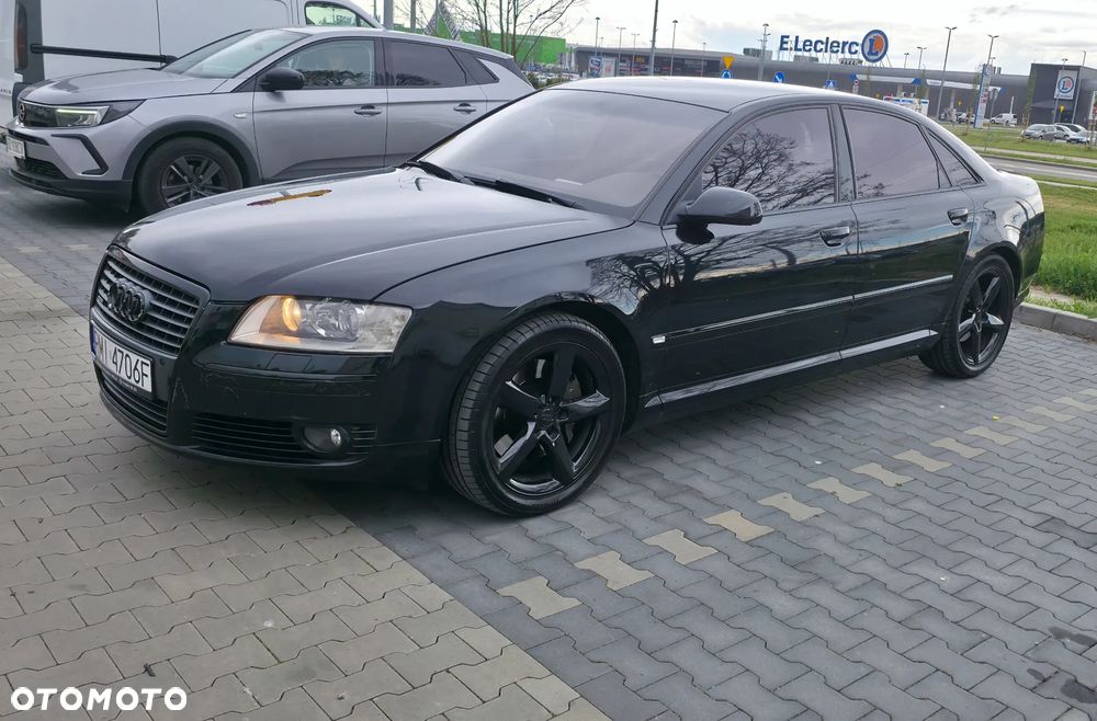 Audi A8 4.2 FSI Quattro - 1