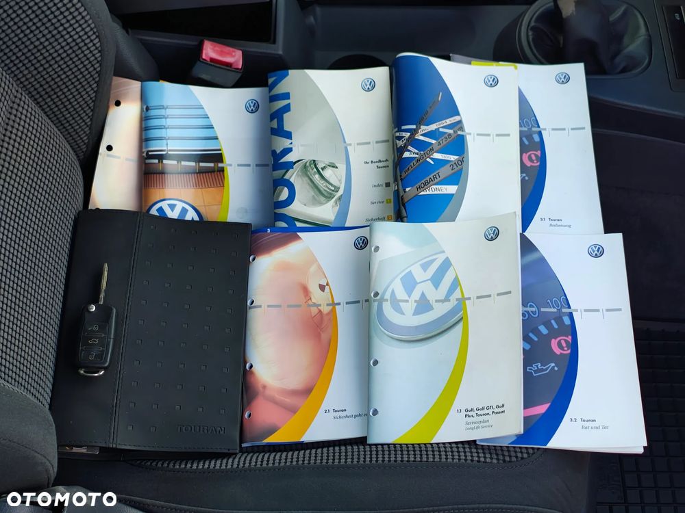 Volkswagen Touran 2.0 TDI Highline - 37