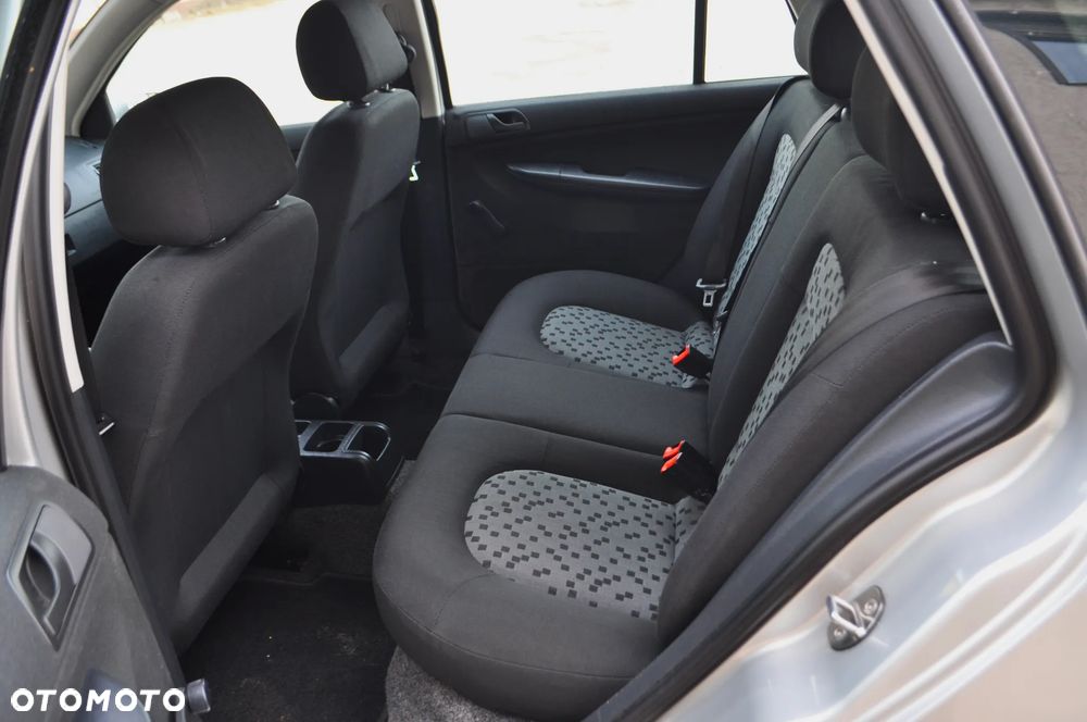 Skoda Fabia - 23