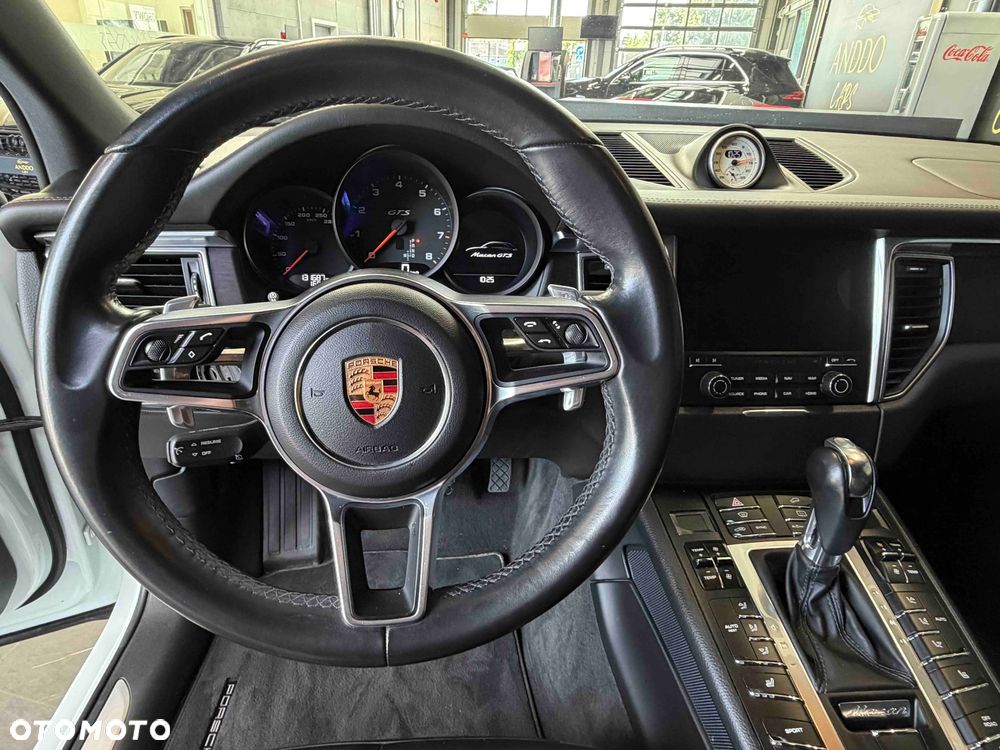 Porsche Macan GTS PDK - 17