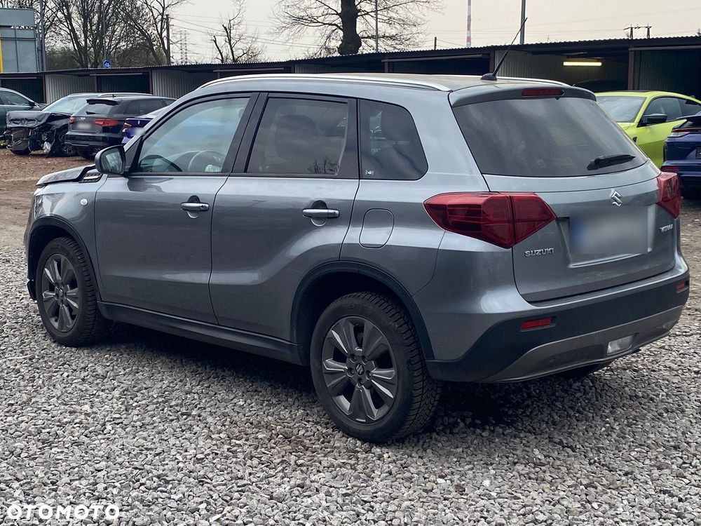 Suzuki Vitara 1.0 Boosterjet Premium 2WD - 9