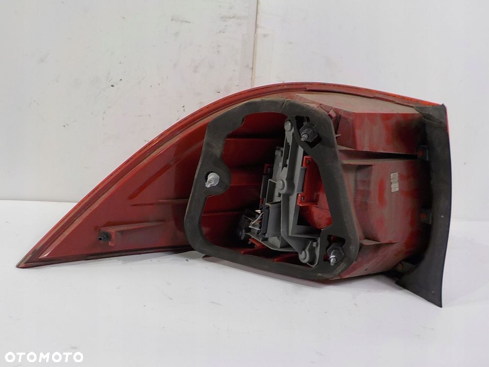VOLKSWAGEN GOLF VI KOMBI LAMPA PRAWA TYŁ TYLNA UK - 3
