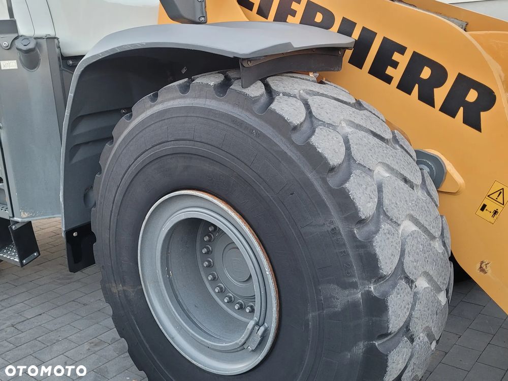 Liebherr L566 X-Power / 2024rok / WAGA / SUPER STAN / - 15