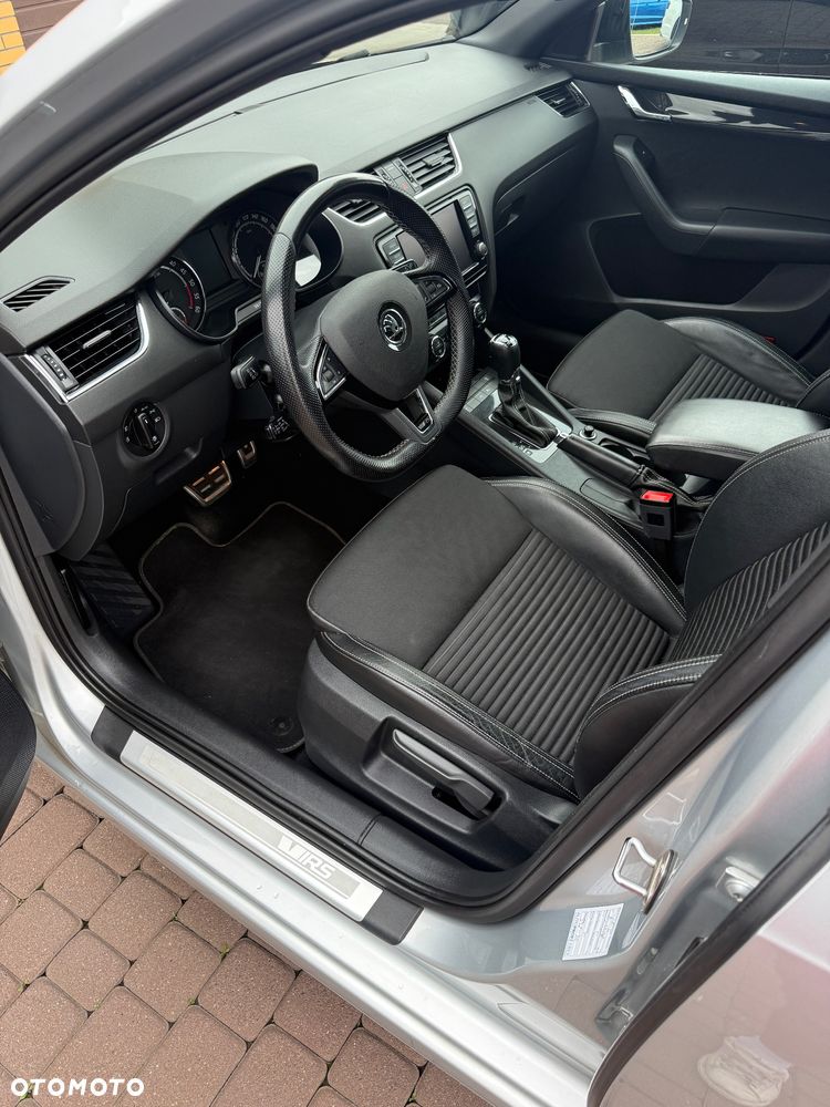 Skoda Octavia 2.0 TDI DSG RS - 10