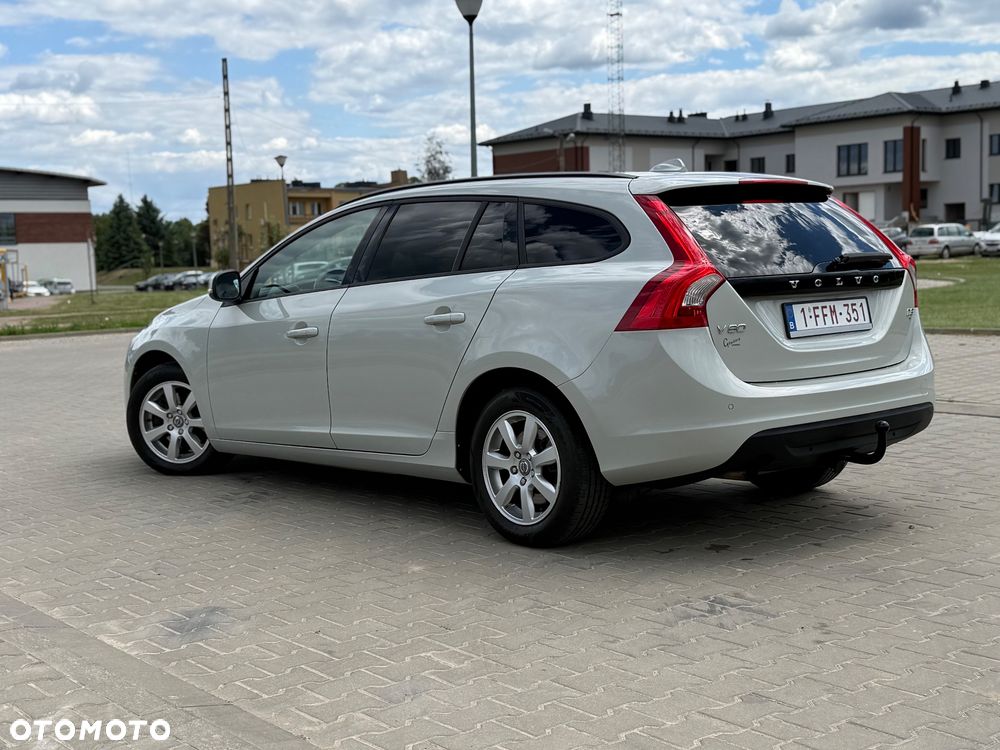 Volvo V60 D3 Summum - 3