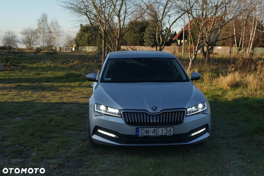 Skoda Superb 2.0 TDI Ambition DSG - 18