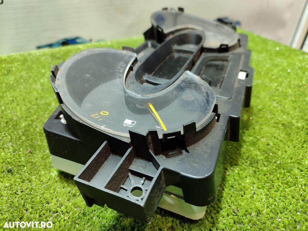 CEASURI BORD RENAULT CAPTUR 1.5 DIESEL 2014 / CROSSOVER SUV COMPACT (5 UȘI) COD OEM 248104881R  / 2013-2017 - 5