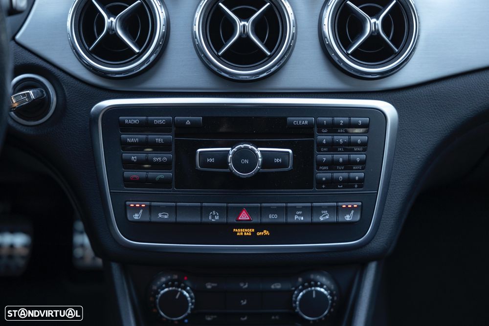 Mercedes-Benz GLA 200 (CDI) d 4Matic 7G-DCT AMG Line - 14