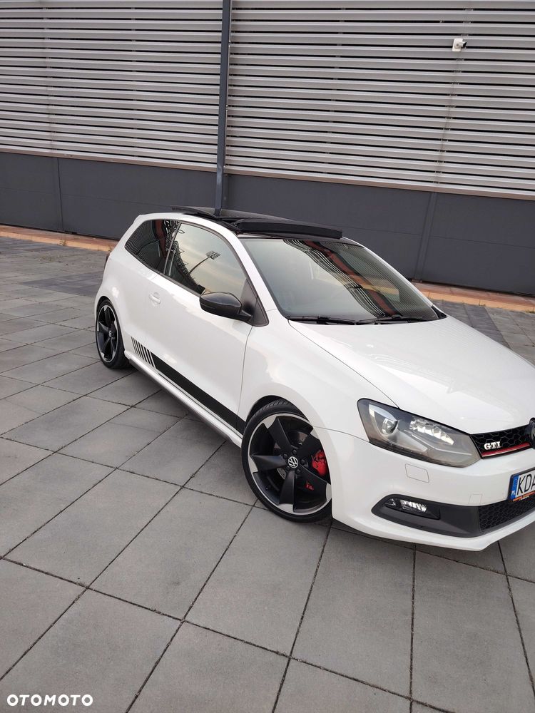 Volkswagen Polo - 1