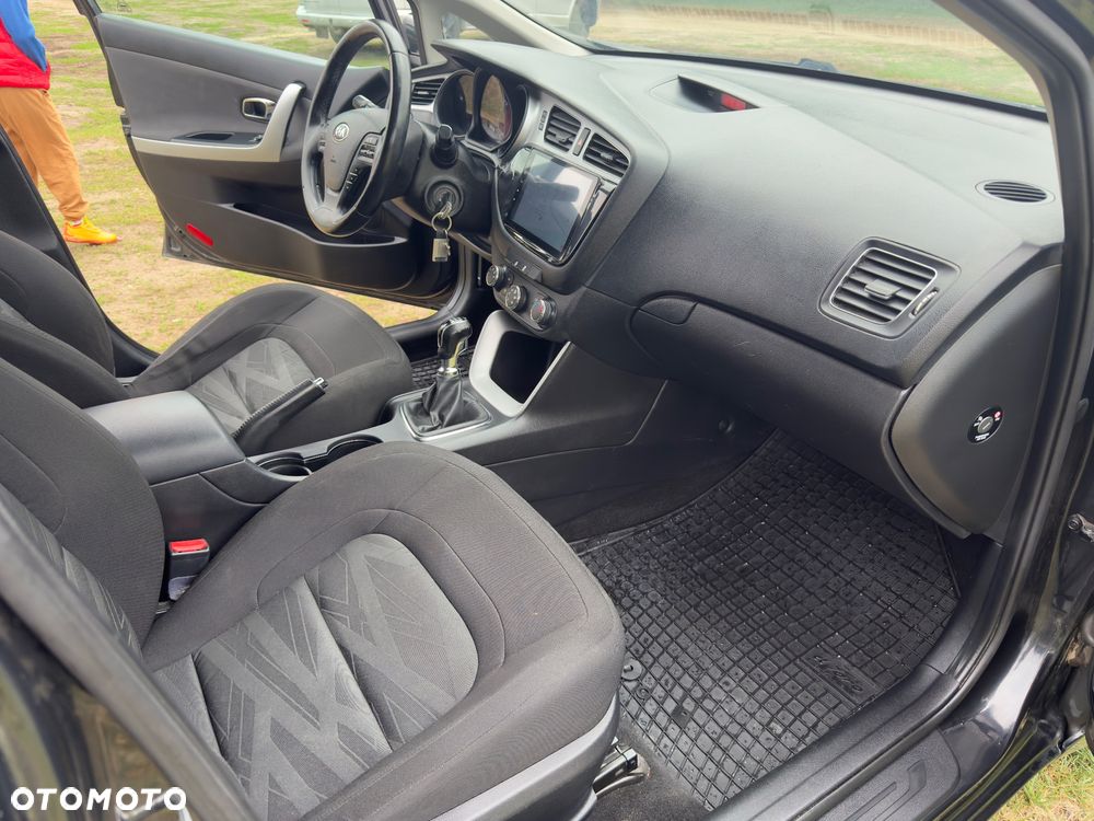 Kia Ceed - 7