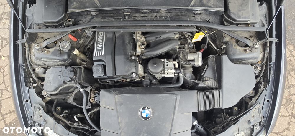 BMW Seria 3 318i - 15