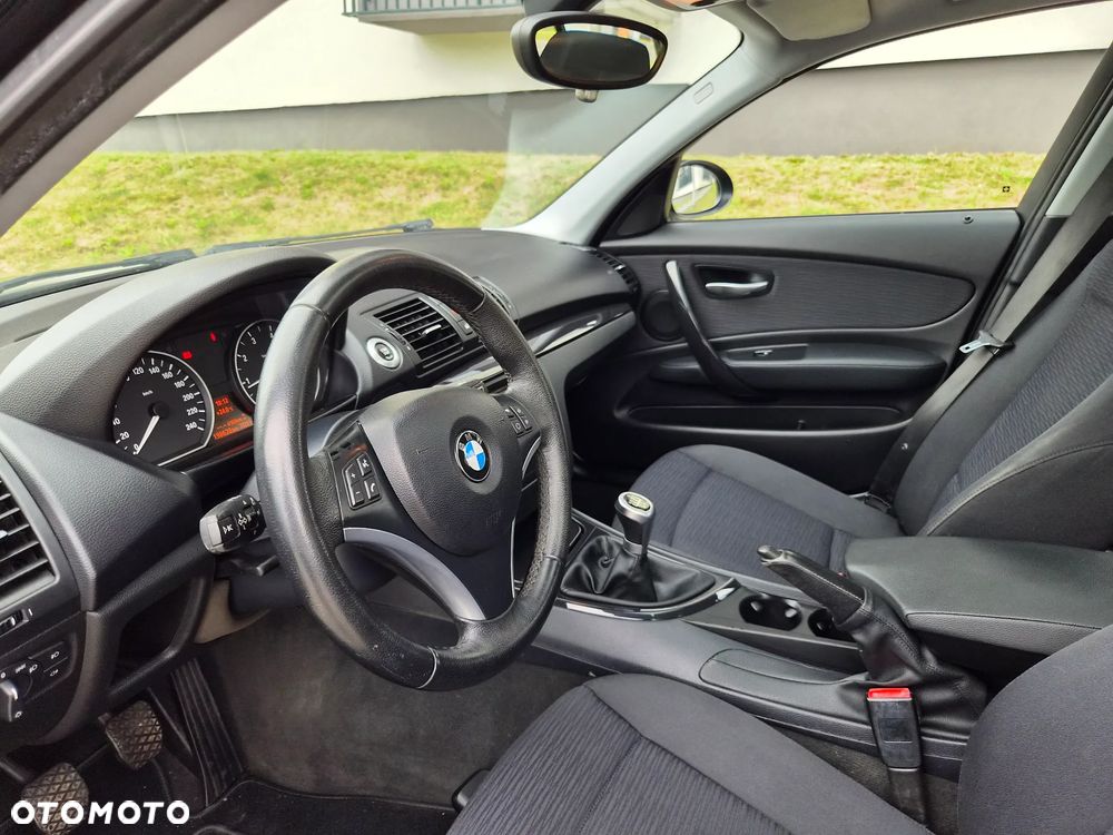 BMW Seria 1 - 21