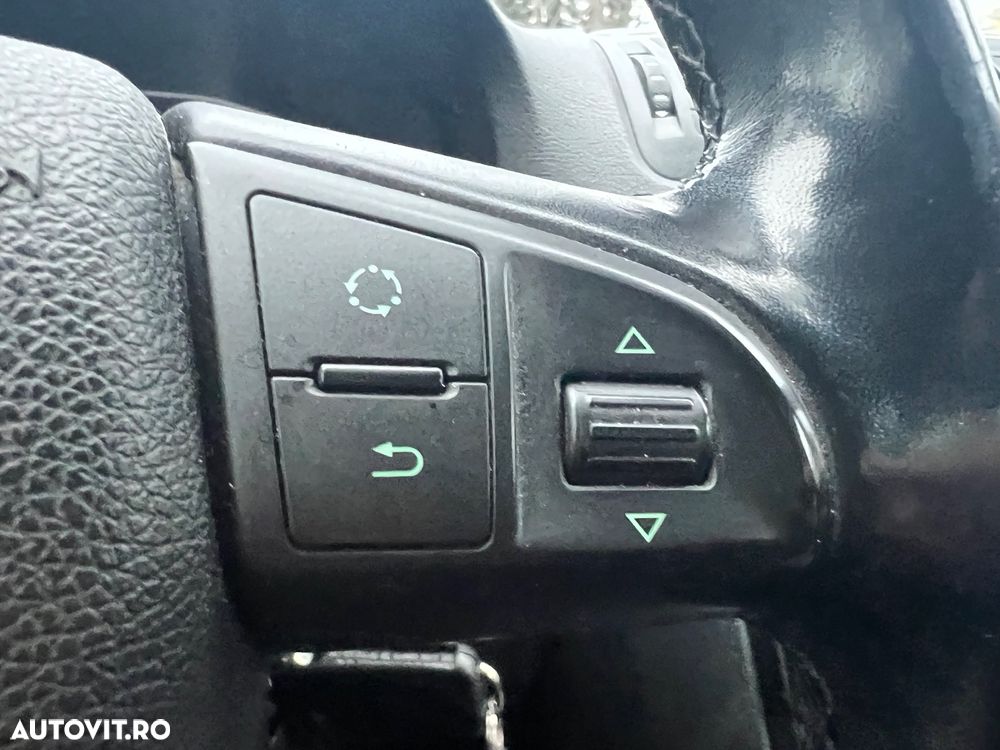 Skoda Octavia Combi 1.6 TDI DPF 4x4 Ambition - 17