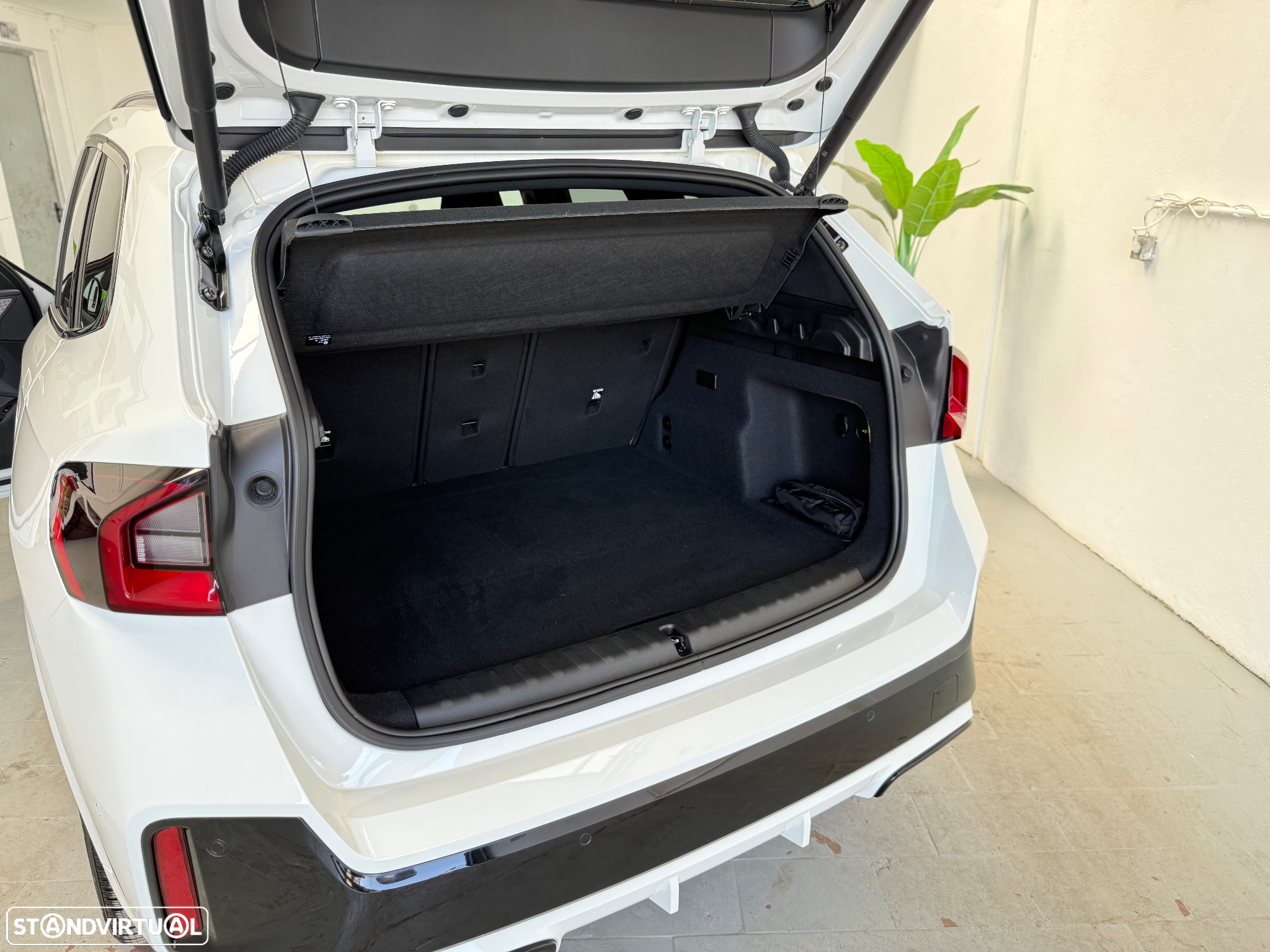 BMW iX1 xDrive30 Pack Desportivo M Pro - 31