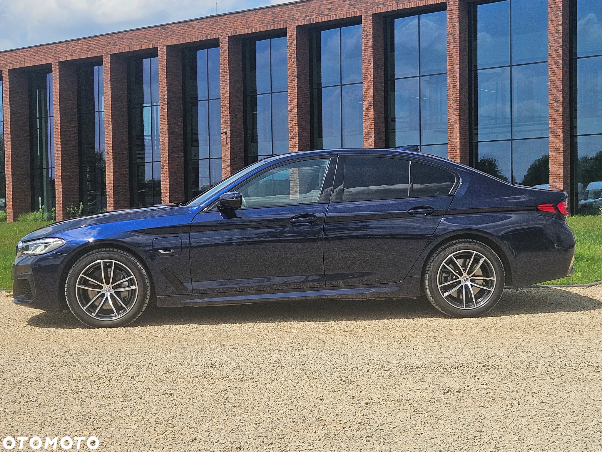 BMW Seria 5 545e xDrive M Sport sport - 3