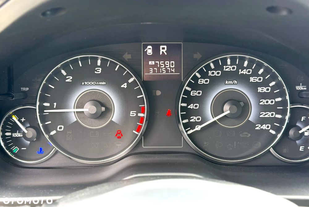 Subaru Outback 2.0 D Comfort - 17