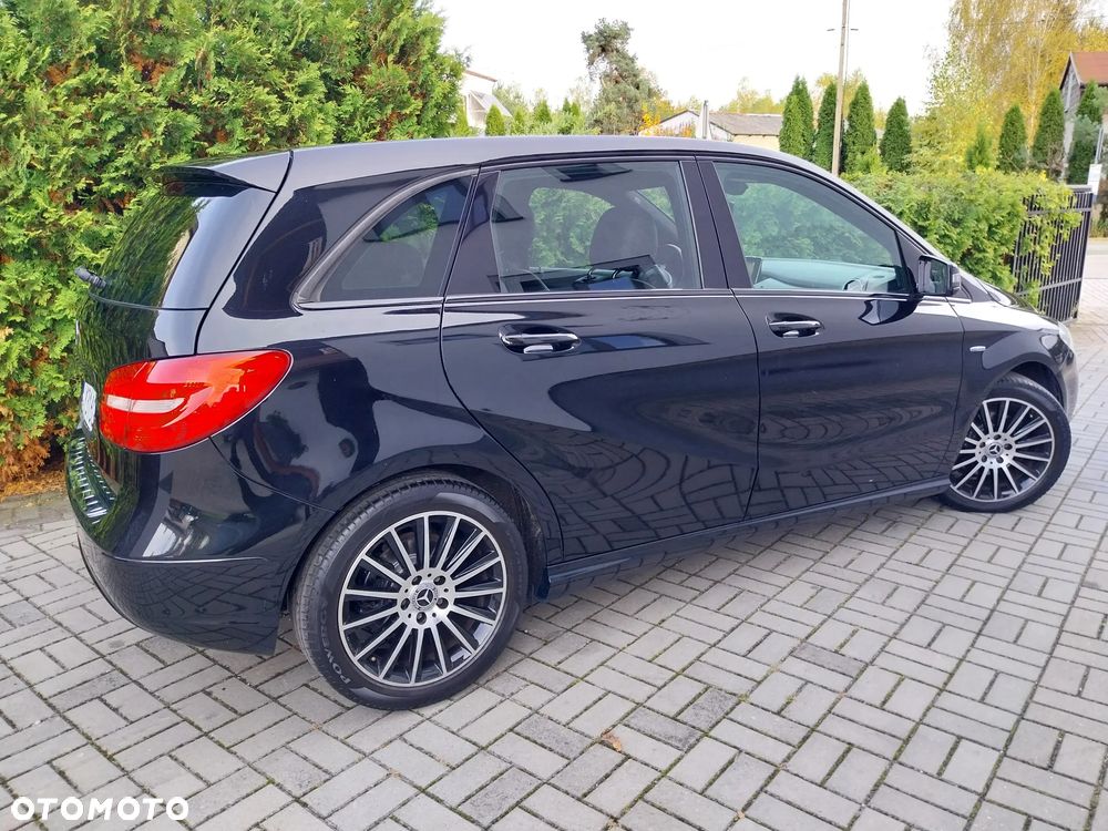 Mercedes-Benz B-Class 2012 photo 4