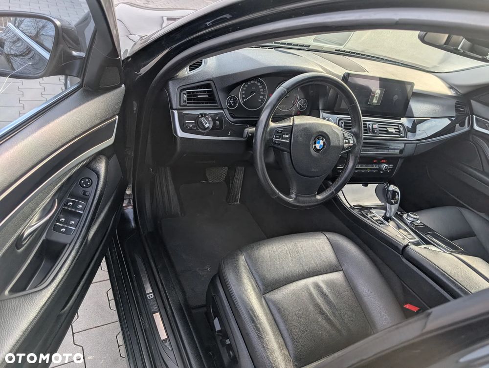 BMW Seria 5 518d - 11