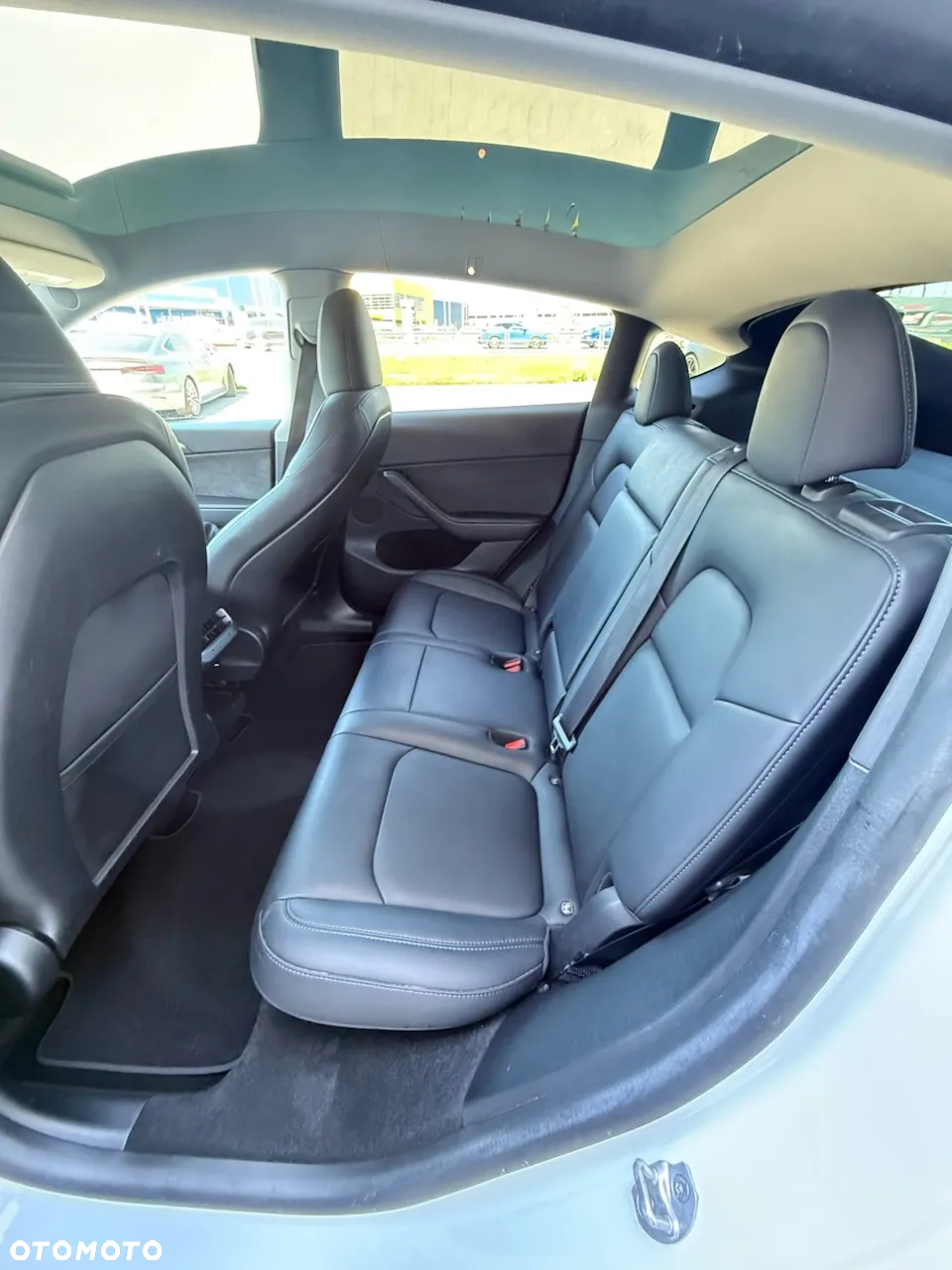 Tesla Y Long Range RWD - 11