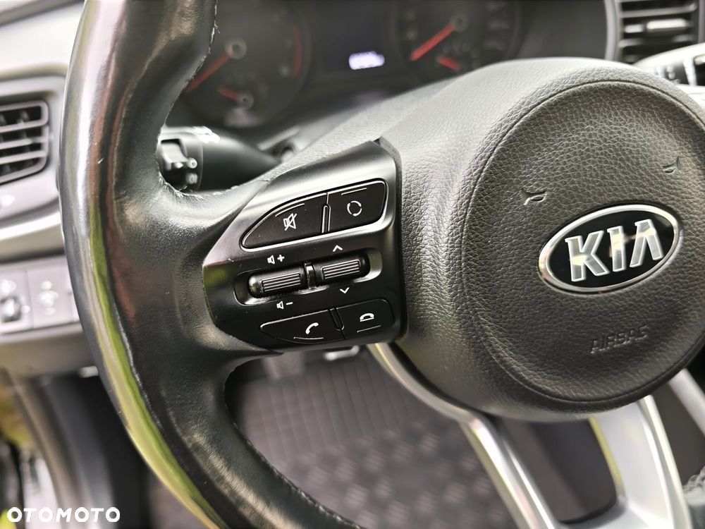 Kia Rio 1.2 L - 32