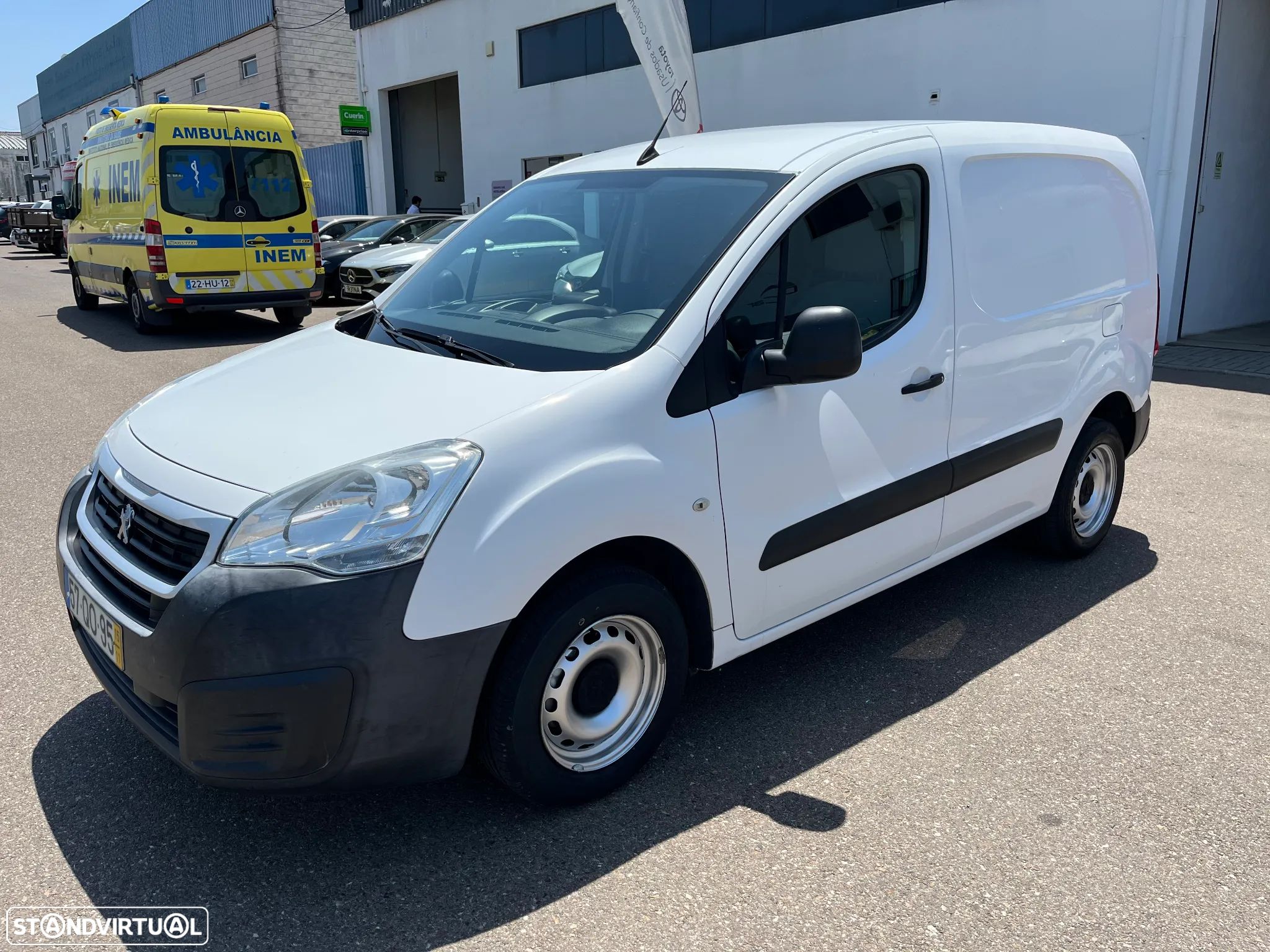 Peugeot Partner 1.6 Hdi 90 Cv, IVA dedutível, Livro Revisões - 1