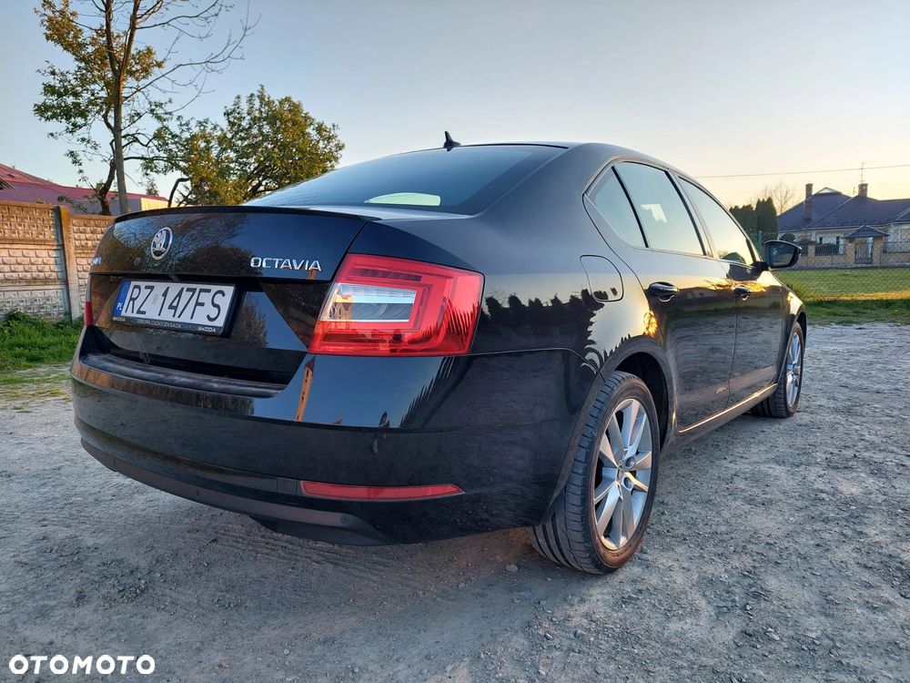 Skoda Octavia 1.5 TSI ACT Style DSG - 8