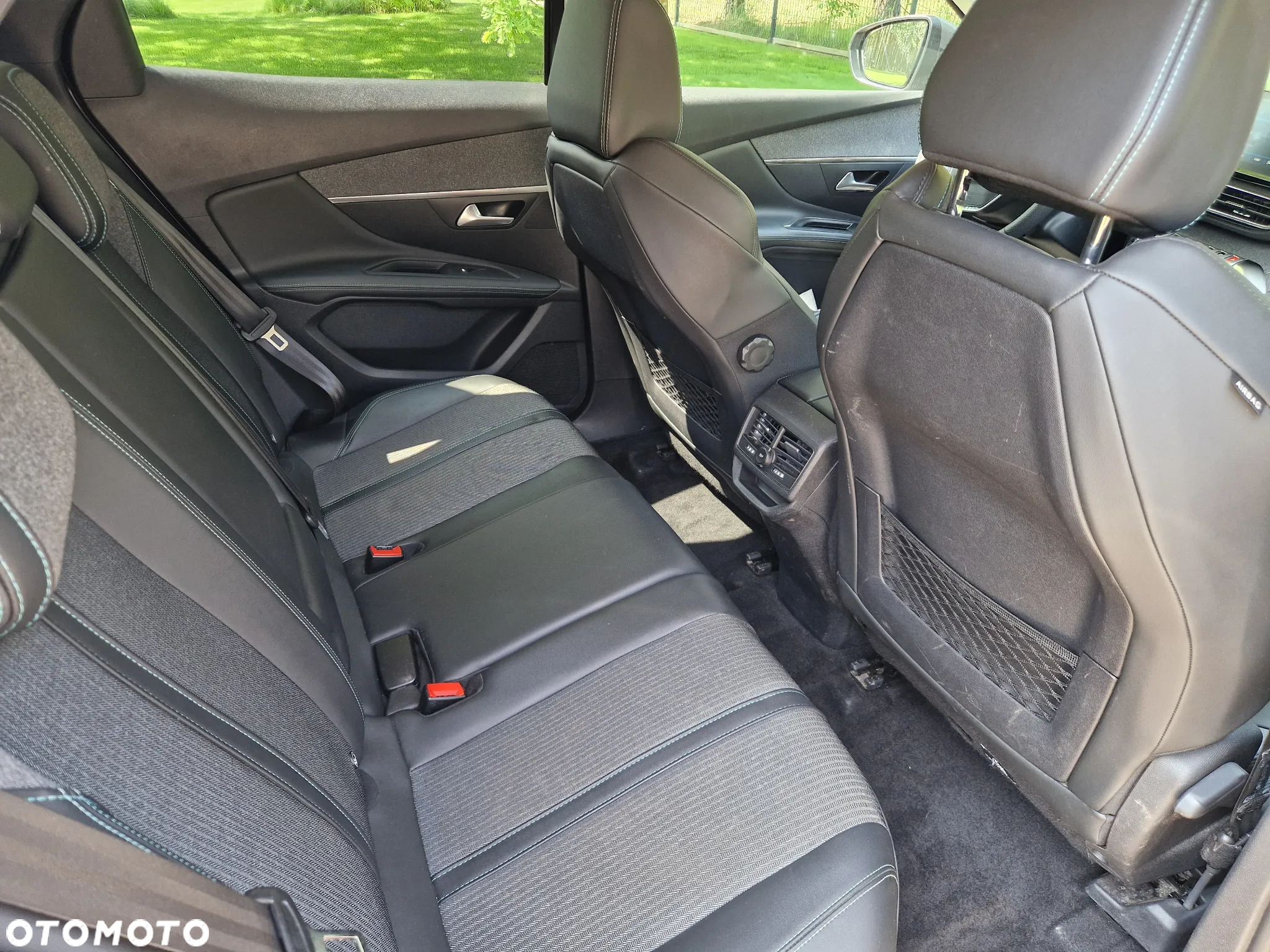 Peugeot 3008 1.5 BlueHDi Allure Pack S&S EAT8 - 27
