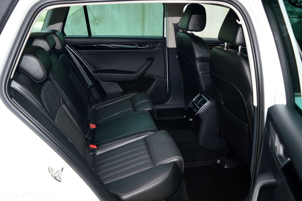 Skoda Superb 2.0 TDI 4x4 DSG L&K - 12