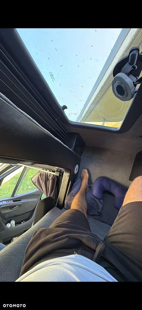Mercedes-Benz Sprinter - 4