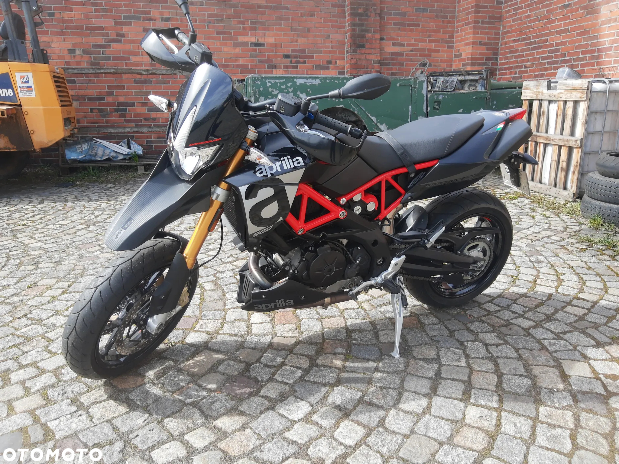 Aprilia Dorsoduro - 11