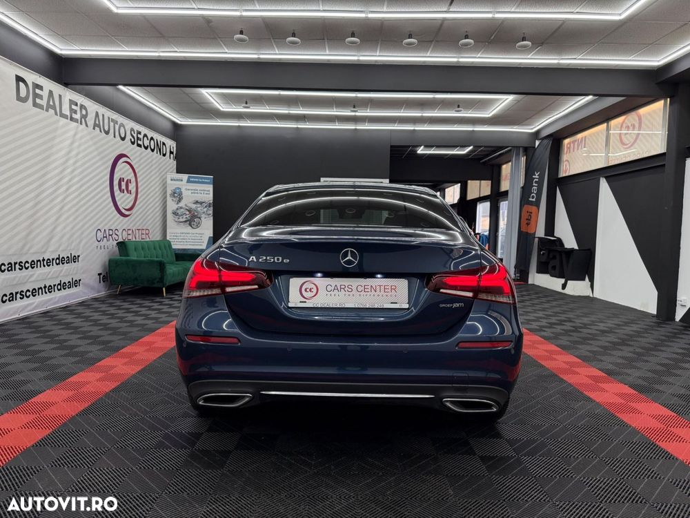 Mercedes-Benz A 250 e Sedan 8G-DCT Lim. Special Edition - 11