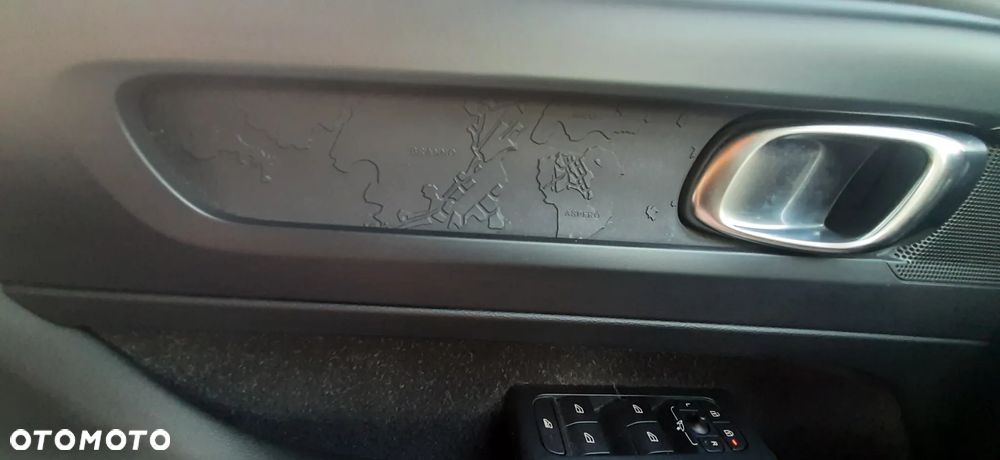 Volvo XC 40 T3 Momentum Core - 7