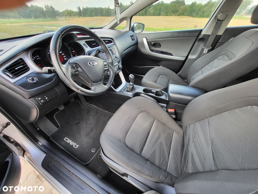 Kia Ceed 1.4 CVVT Attract - 20