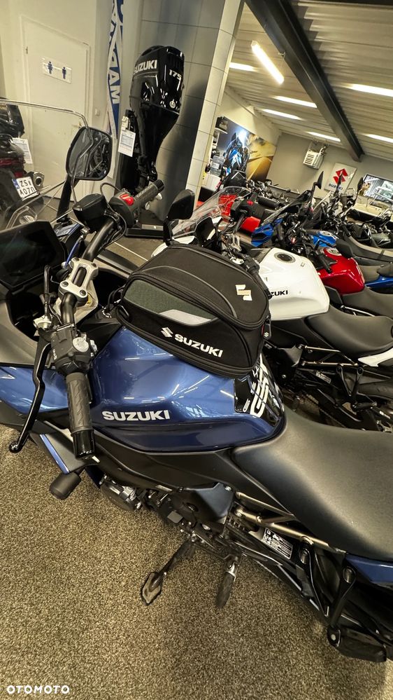 Suzuki GSX - 4